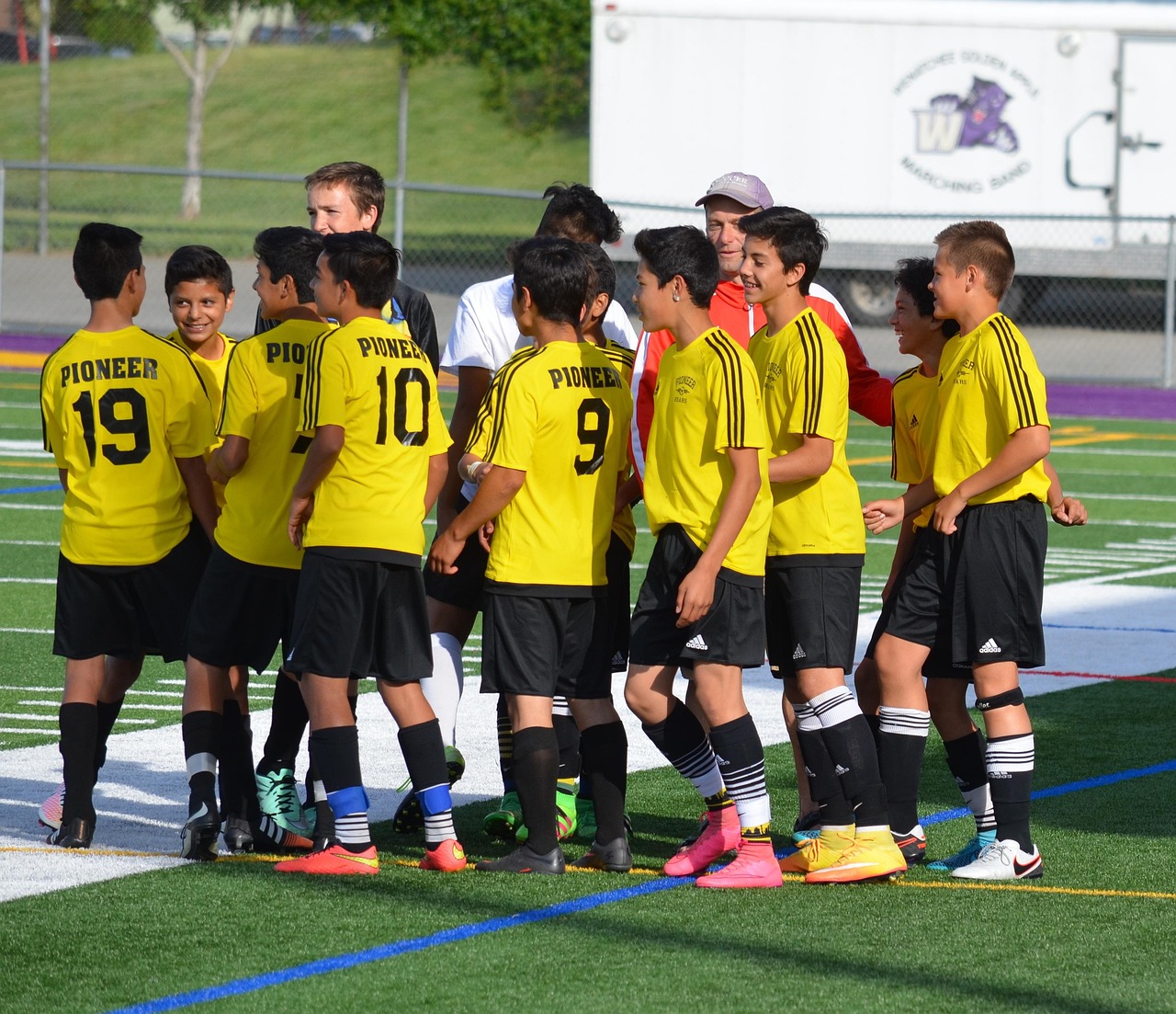 疯狂骑士团:余杭工商执照注册代理公司