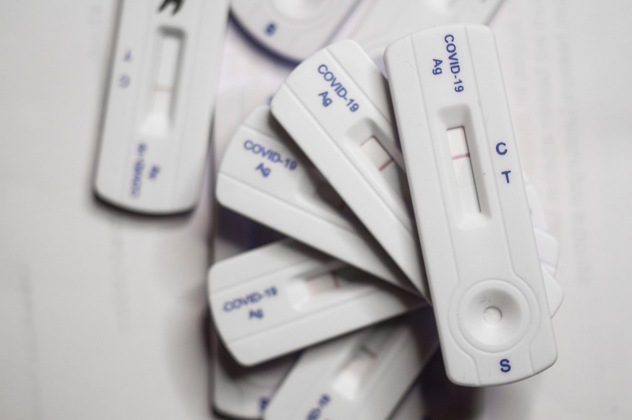 蜂巢互联实名账号：短信营销的实战案例分析